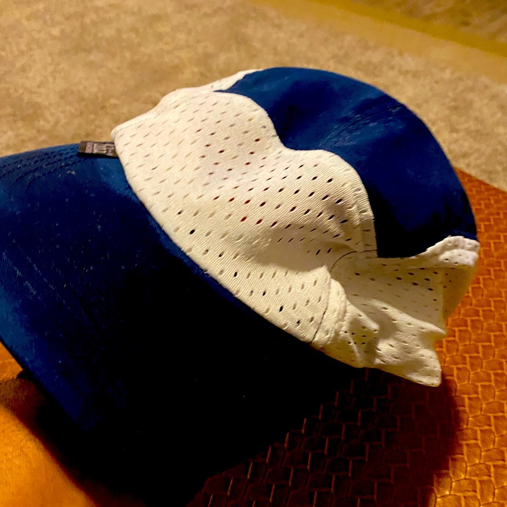 Blu bando bicker hat